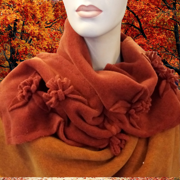 ECHARPE FLEURS 100 % LAINE POLAIRE HAUT DE GAMME CREE ET FABRIQUE EN FRANCE