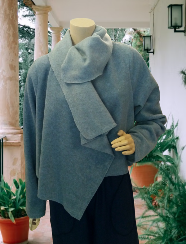 BLOUSON COURT CARMEN LAINE POLAIRE HAUTE GAMME 100 % FABRIQUE EN FRANCE