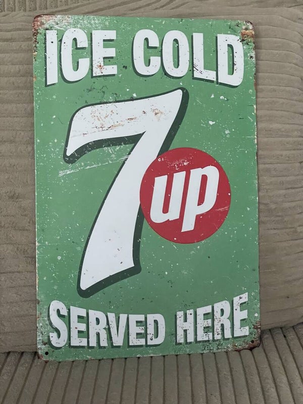 7up reclamebord / wandbord (Old Look)
