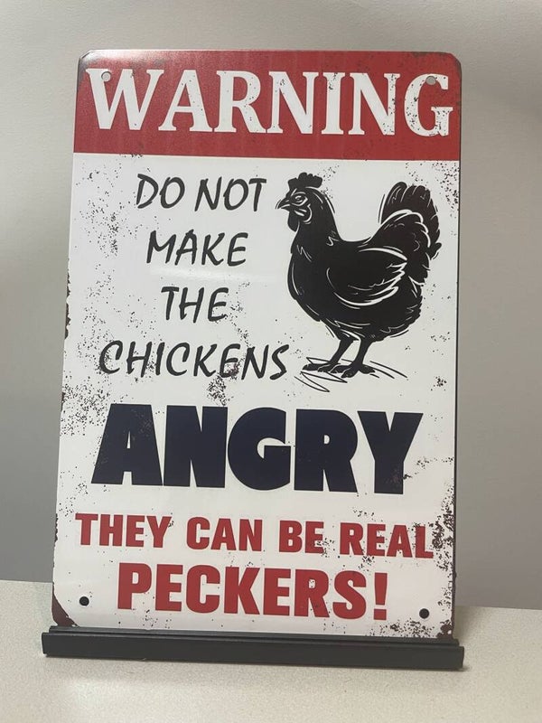 Warning, Angry chickens  metalen wandbord (Old Look)