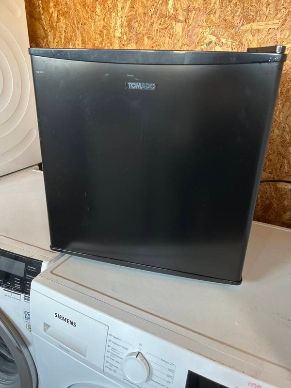 Tomado TFM4402B - Mini vriezer - zwart