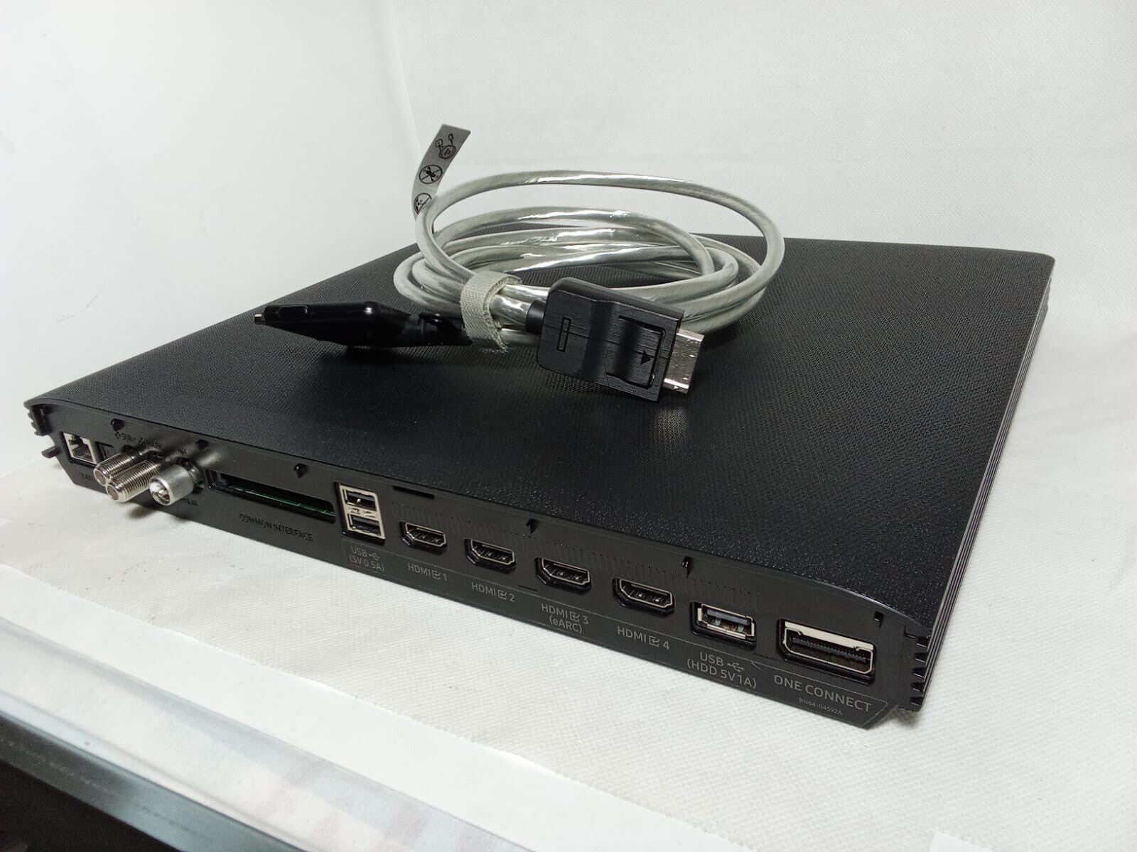 One connect box Samsung QE55QN95A BN91-23264L BN9123264L SOC4001A BN39-02688B BN39-02688B