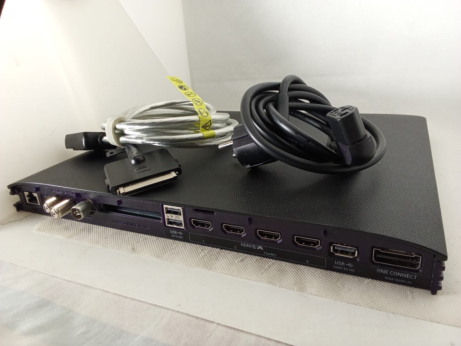 One connect box Samsung 55S95F SOC5001F BN91-25493D BN91-25493D BN39-02947A BN3902947A