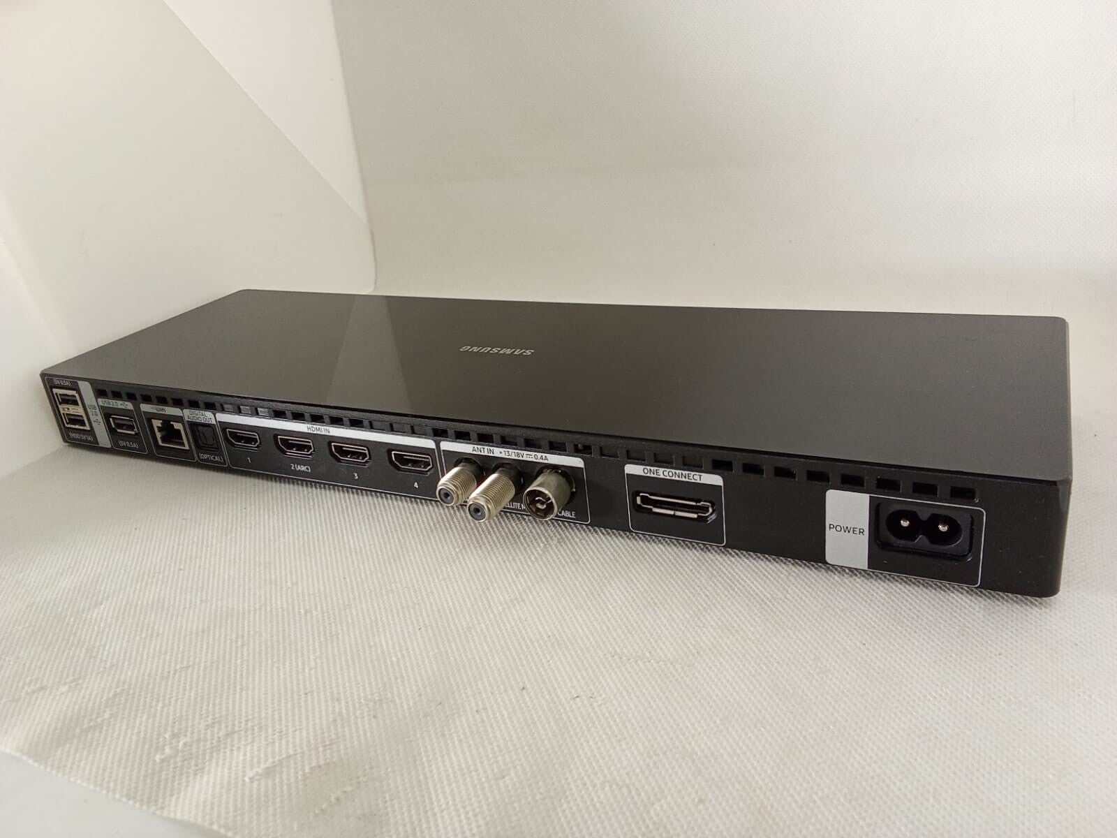 One connect box Samsung QE75Q7FAML BN91-19041K BN9119041K