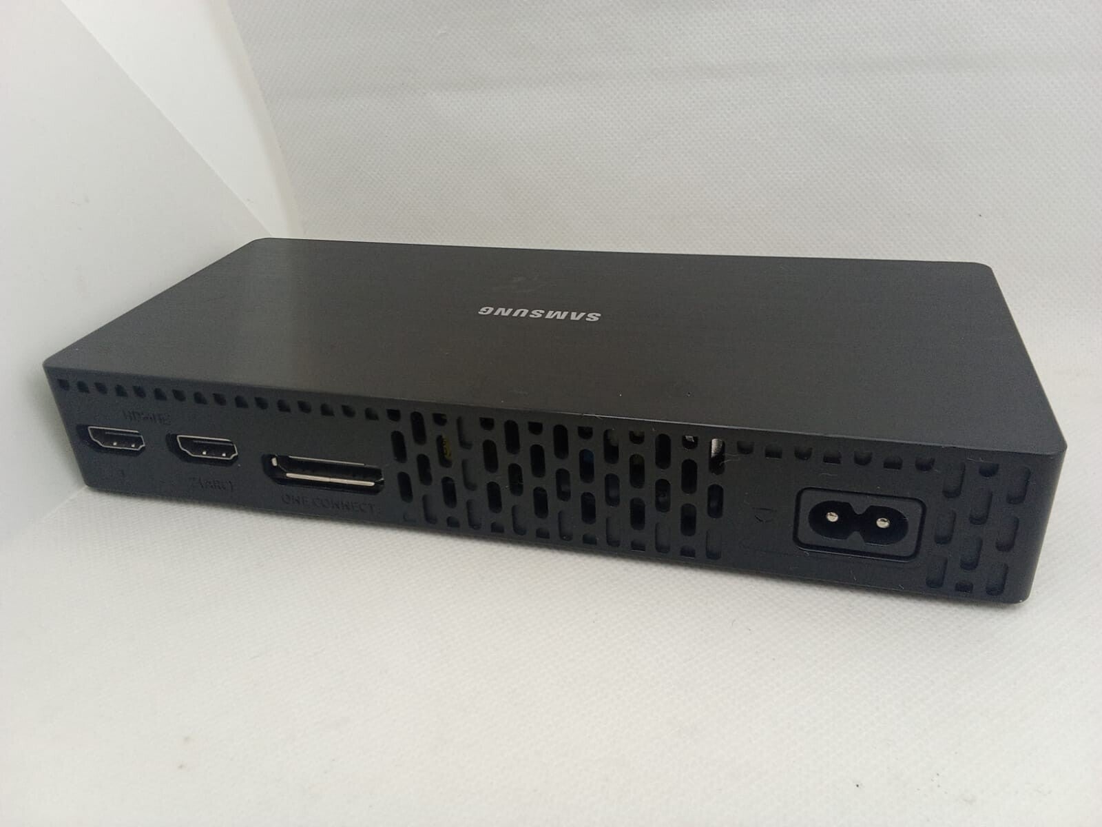 One connect box Samsung QE32LS03B SOC1000B BN91-00172Y BN9100172Y