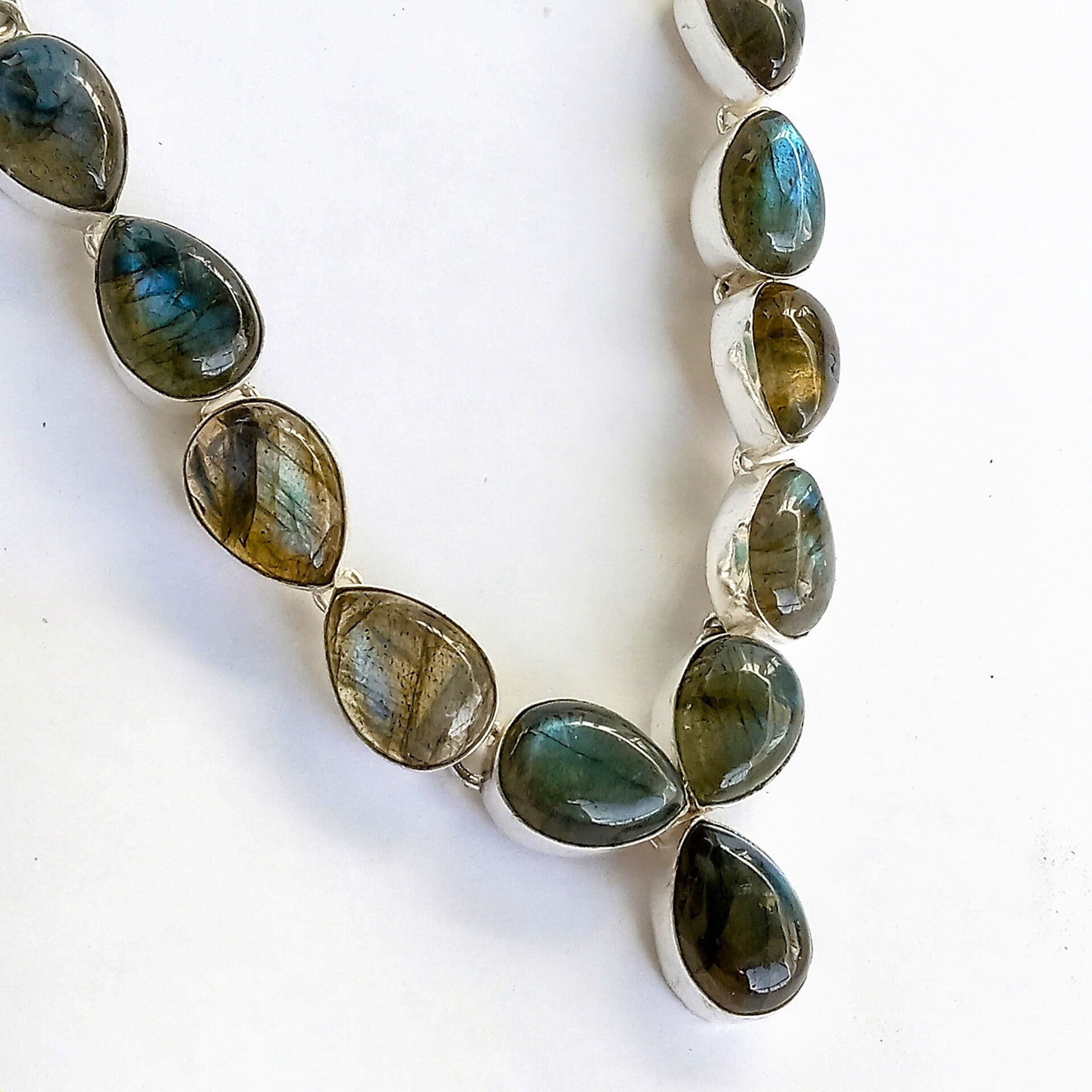 Natural Labradorite Necklace set in Silver