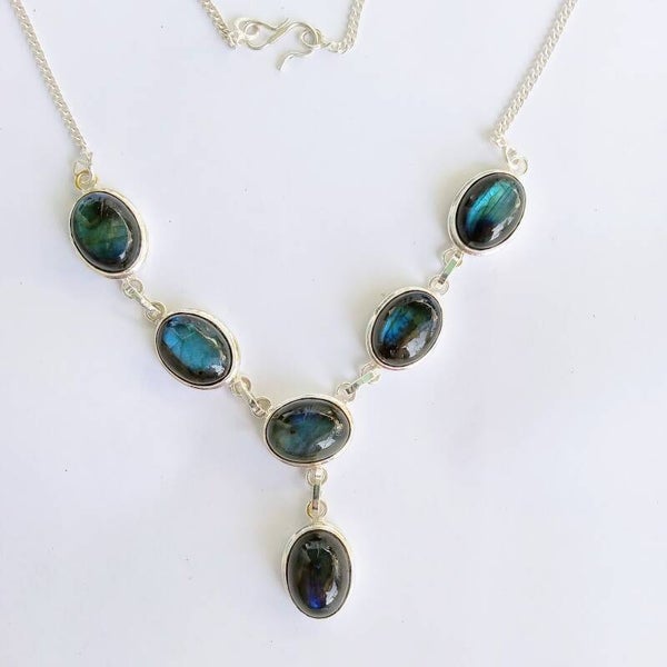 Natural Labradorite Necklace set in Silver
