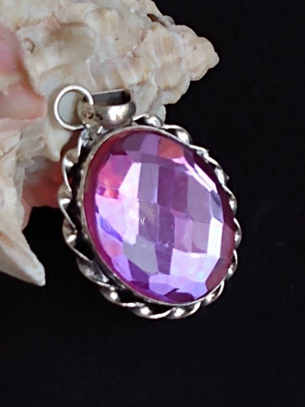 Light Likac Quartz Sterling Silver Pendant