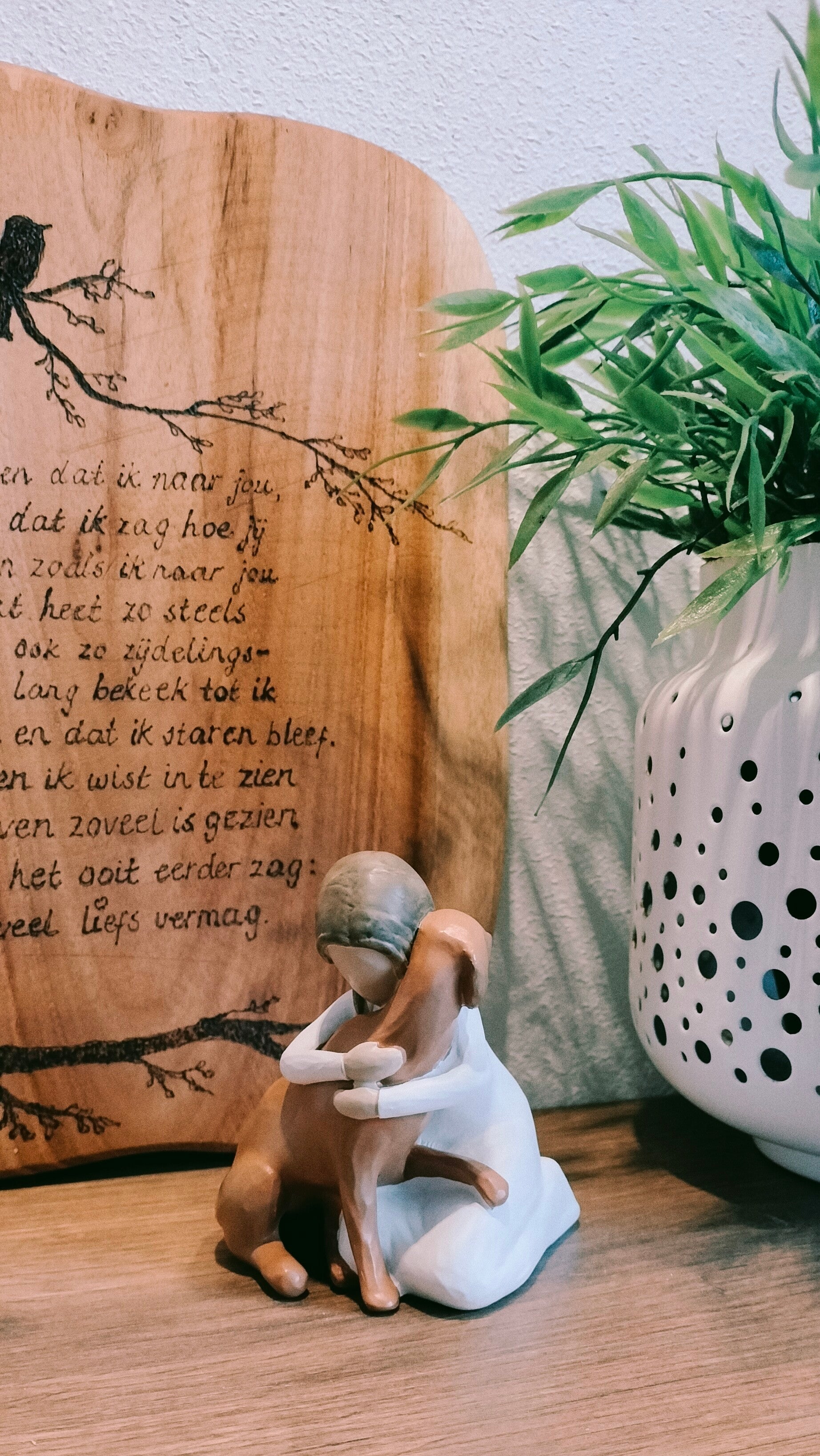 Beeldje Meisje met hond