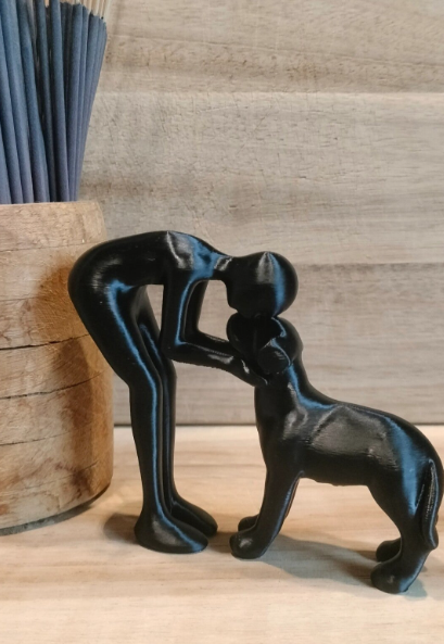 3D geprint beeldje figuur met hond zwart