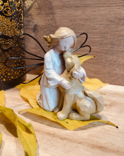 Beeldje engel met hond