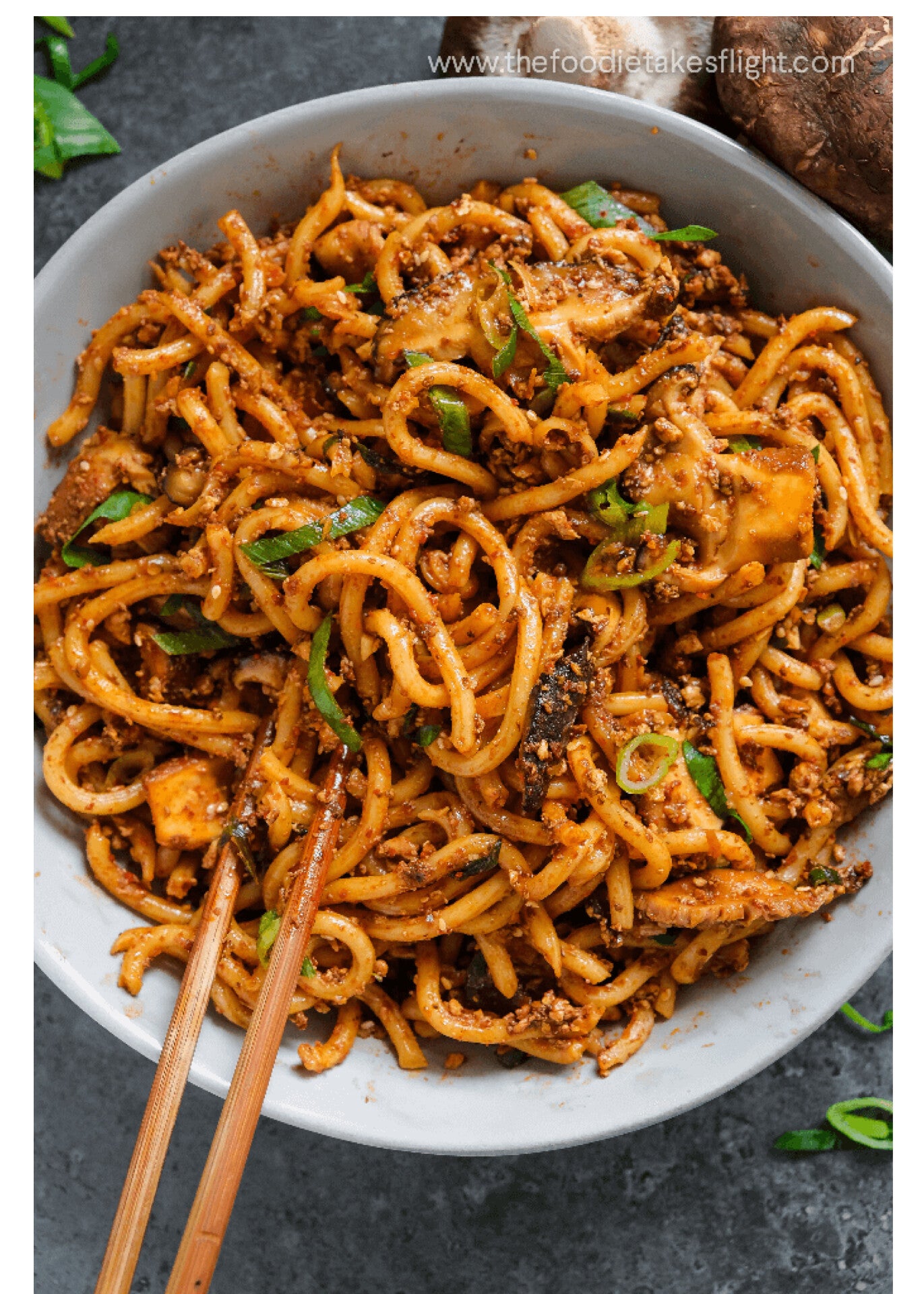 Chili garlic udon lamsvlees