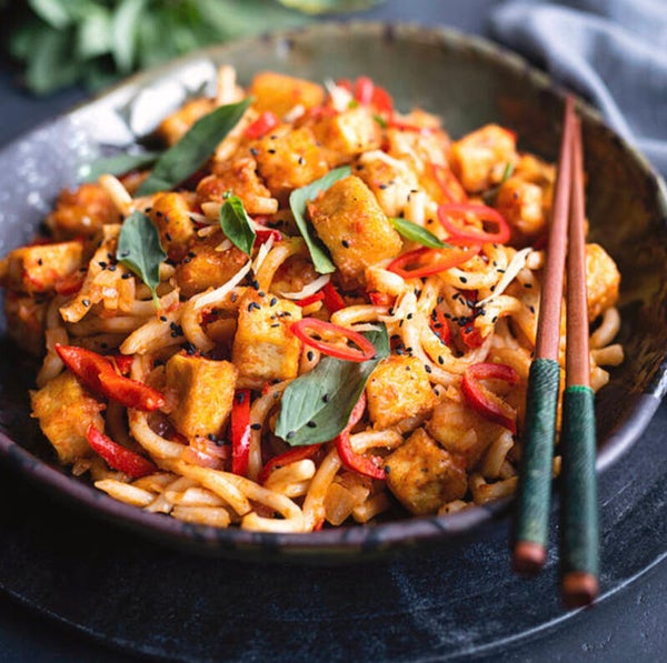 Udon crispy chili met tofu
