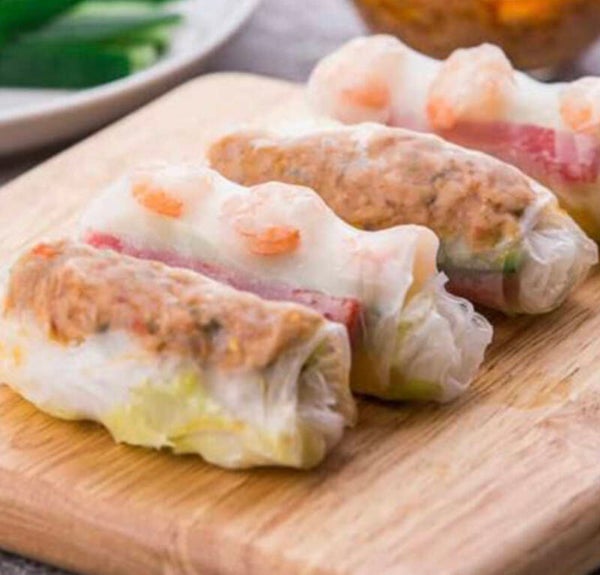 Fresh spring rolls tuna