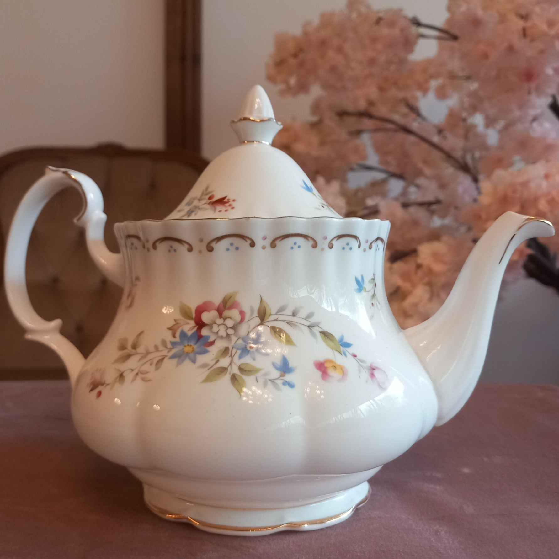 Royal Albert Jubilee Rose Medium Teapot