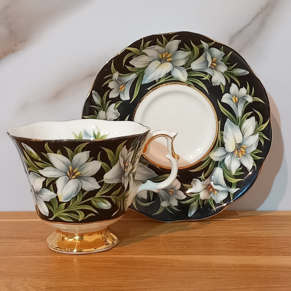 Royal Albert Provincial Flower Madonna Lily Kop en Schotel groot