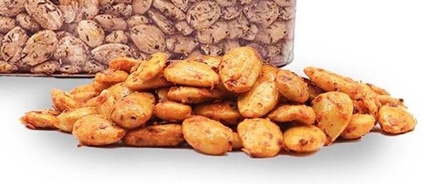 Amandelen met paprika