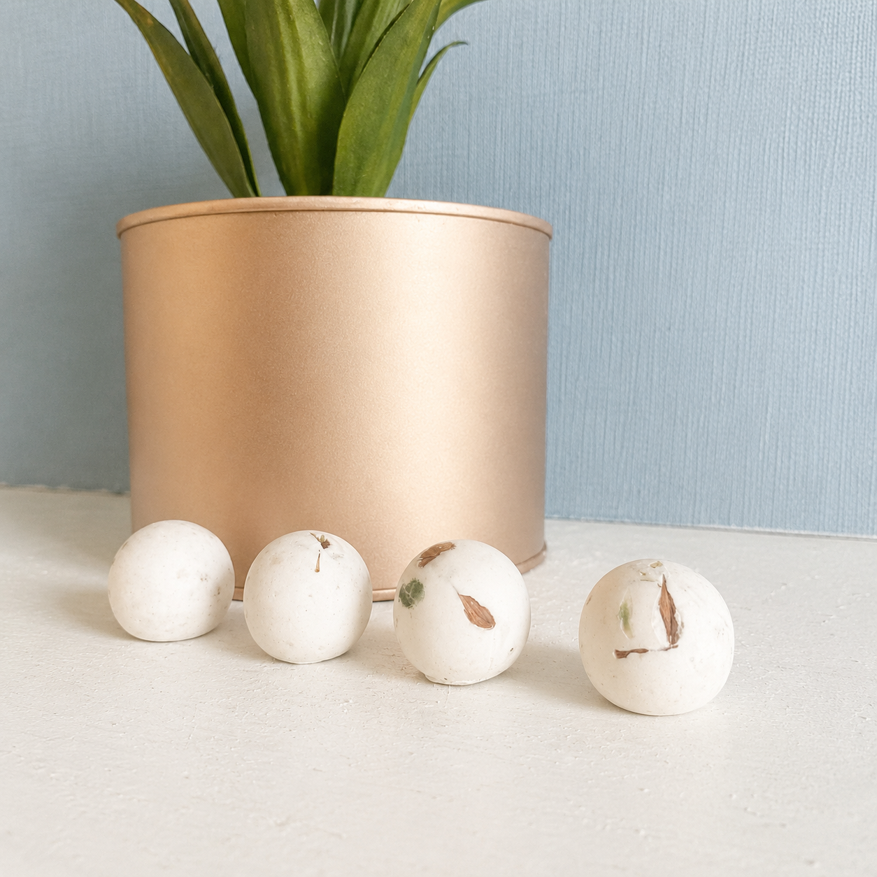 Botanical Aroma Stone (Ball) and Linen Bag