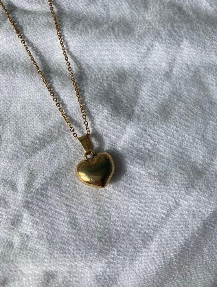 Big heart necklace gold