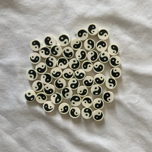Ying Yang white/black polymeer (per stuk)