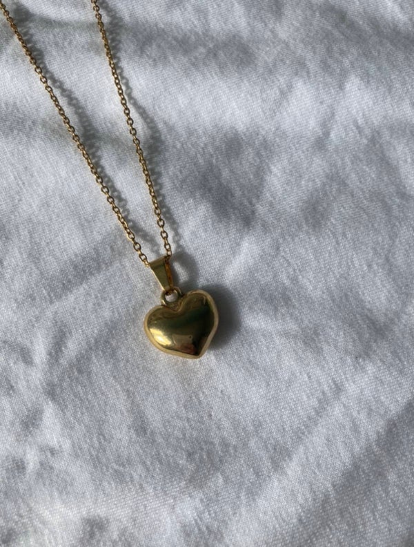 Big heart necklace gold