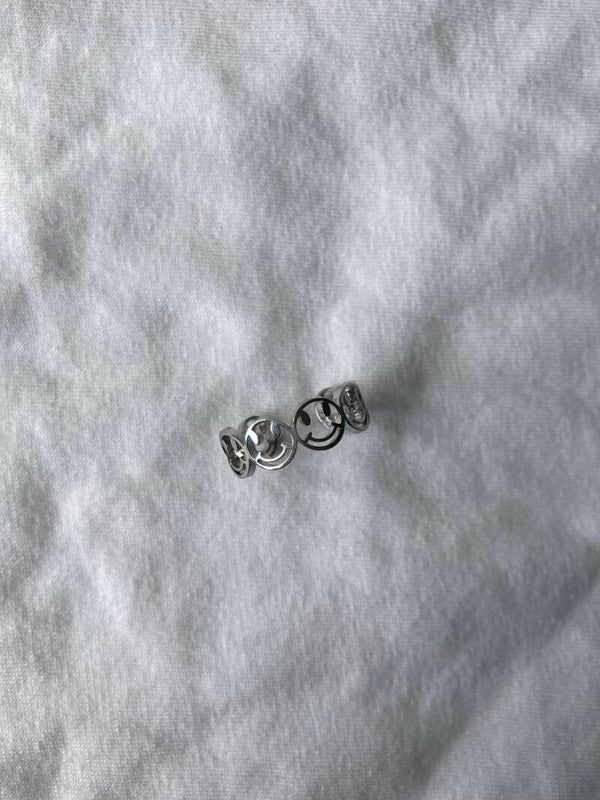 Smile ring silver