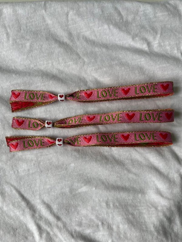 Love pink lintarmbandje (per stuk)