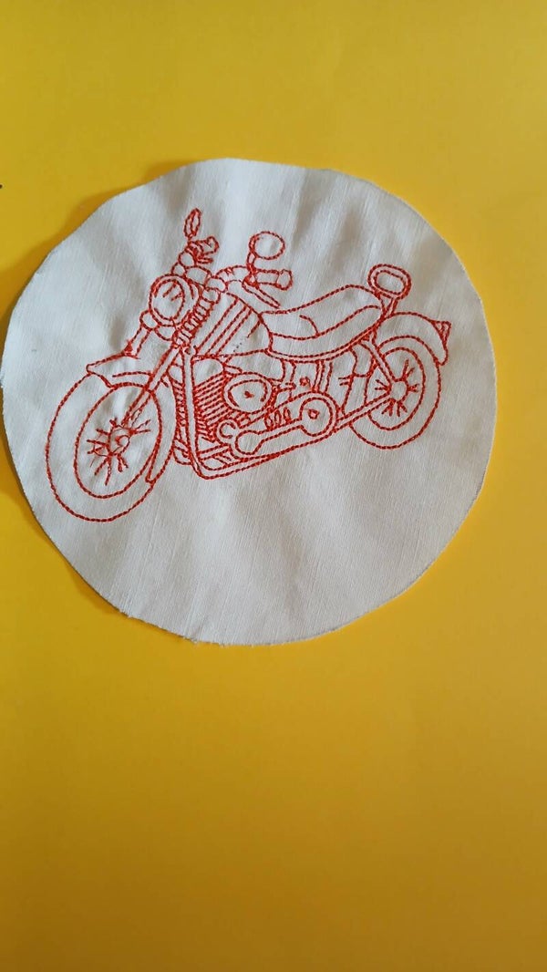 Motif  broderie serviette de bain