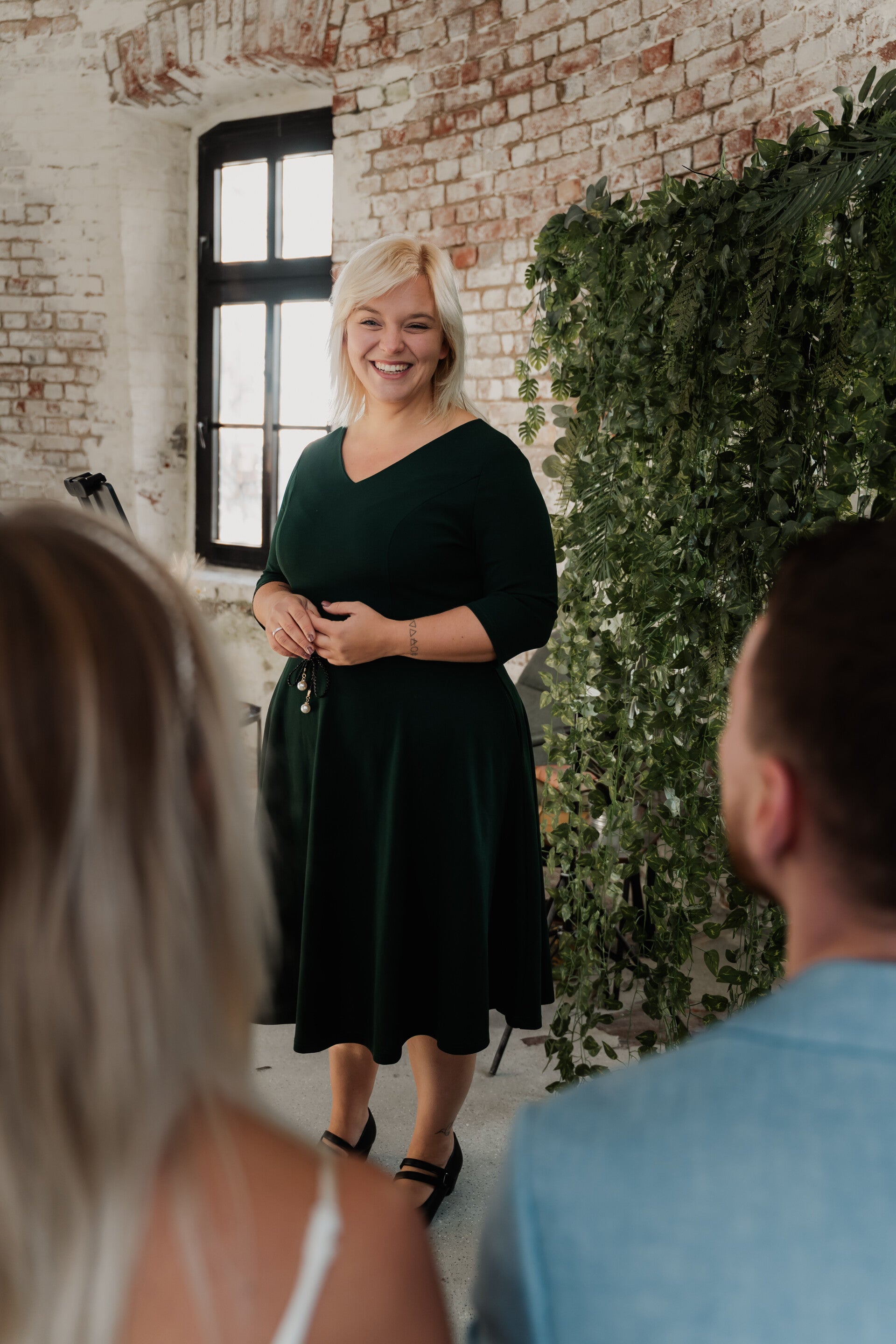 Düren Aachen Köln Traurednerin Hochzeitssängerin Hochzeit Event Wedding Sängerin 