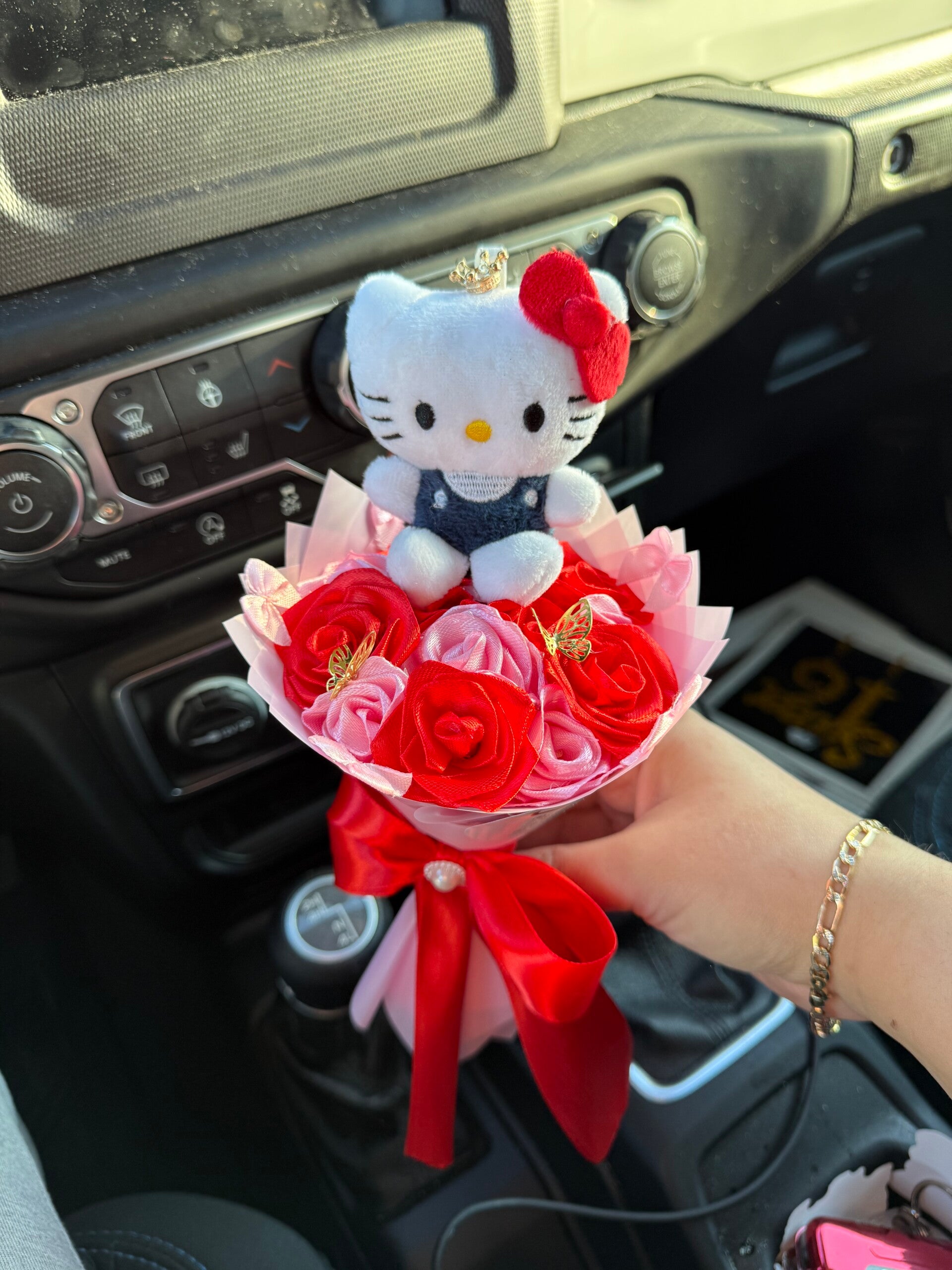 Mini hello kitty bouquet