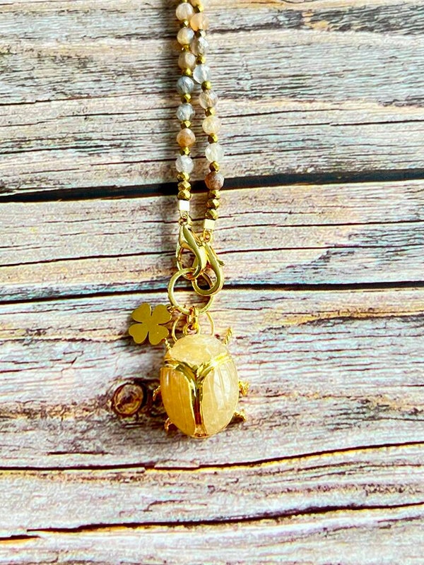 Collier Scarabée Aventurine jaune