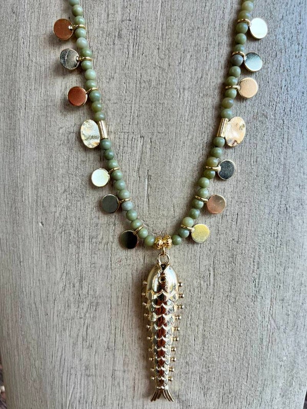 Sautoir Poisson doré et Pierre Onyx et Jade