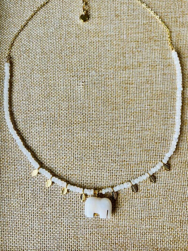 Collier Eléphant Agate blanche et Pierre de lune