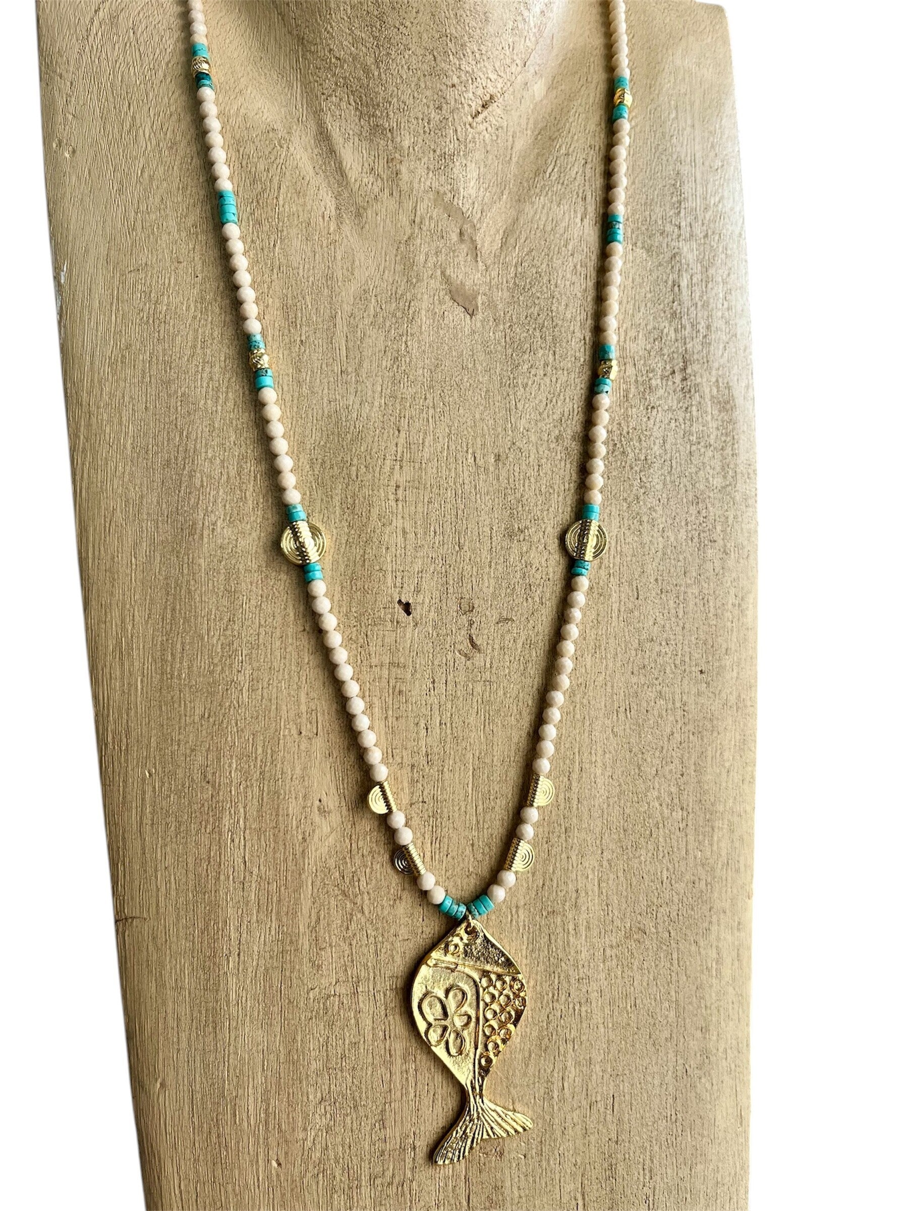 Sautoir Poisson doré Turquoise et perles de rivière