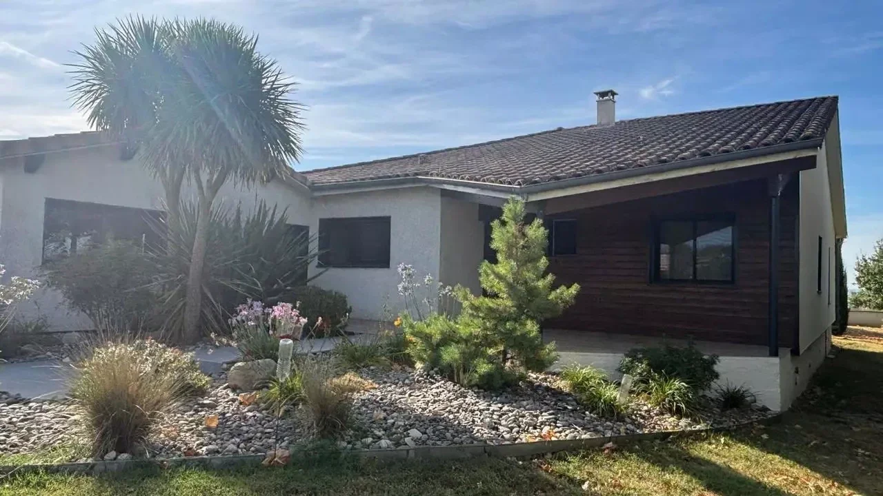 phot d'entrée basse qualité