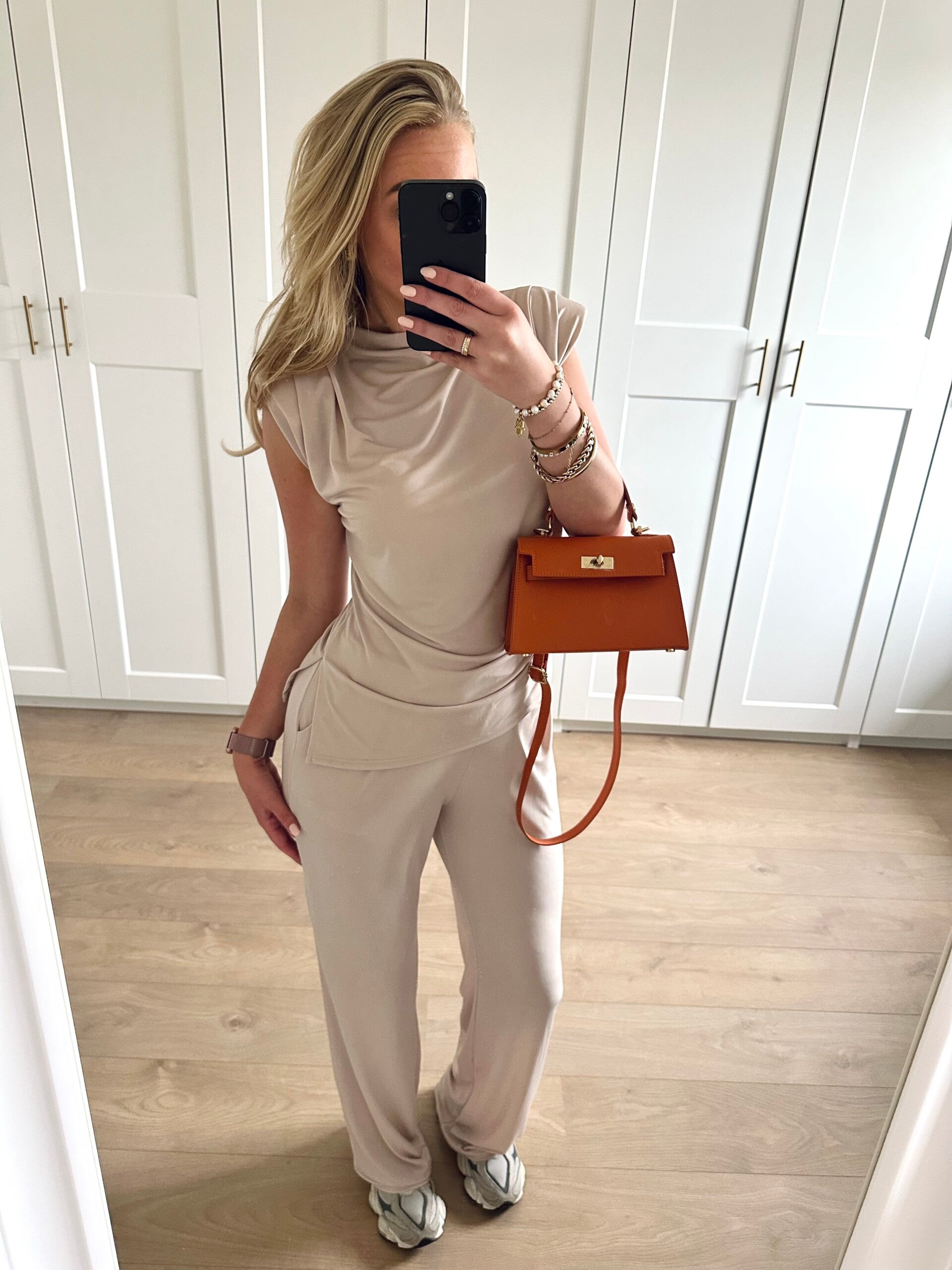 Twee delige set met hoge hals - beige