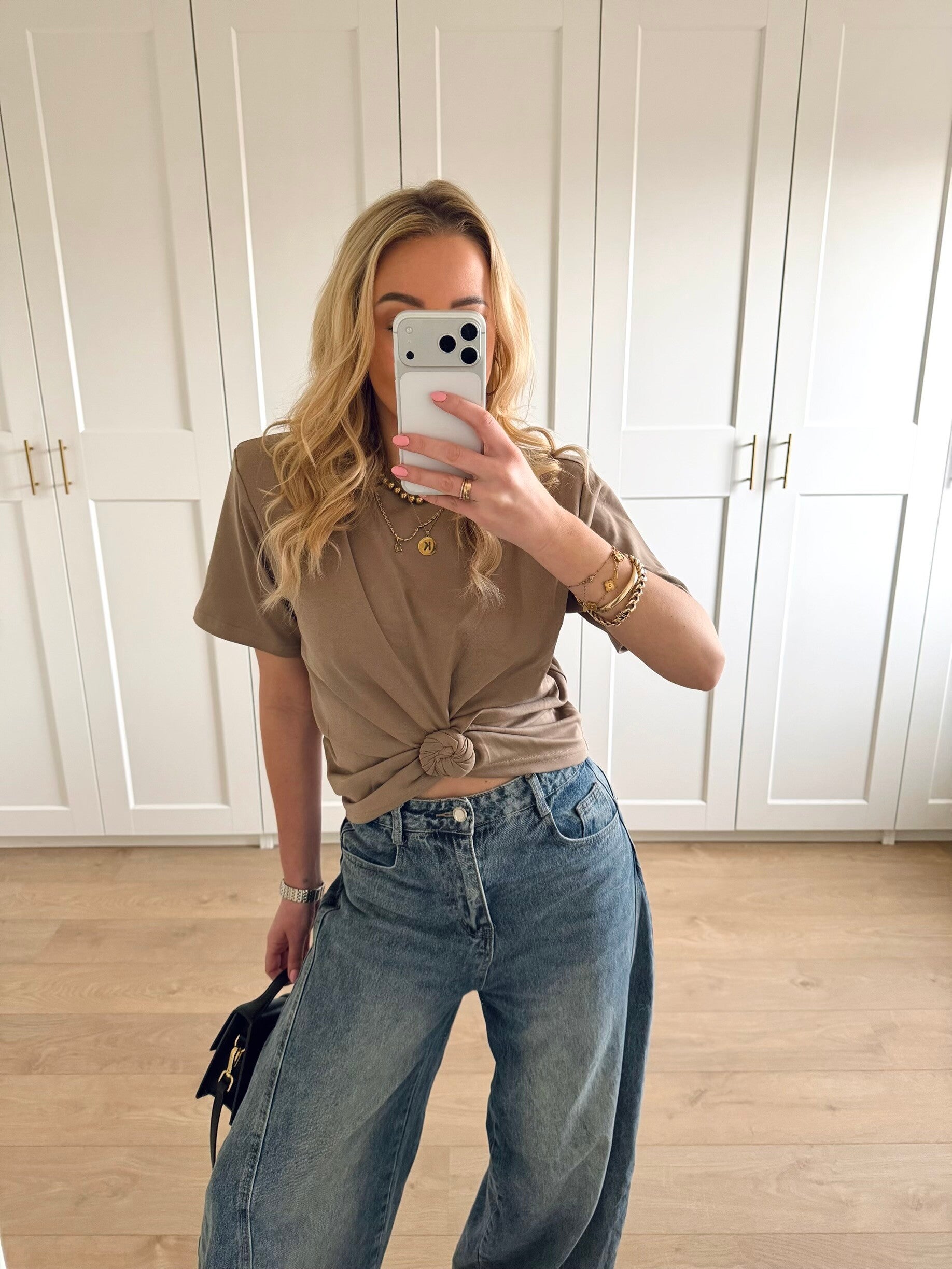 Top met knoopdetail - bruin