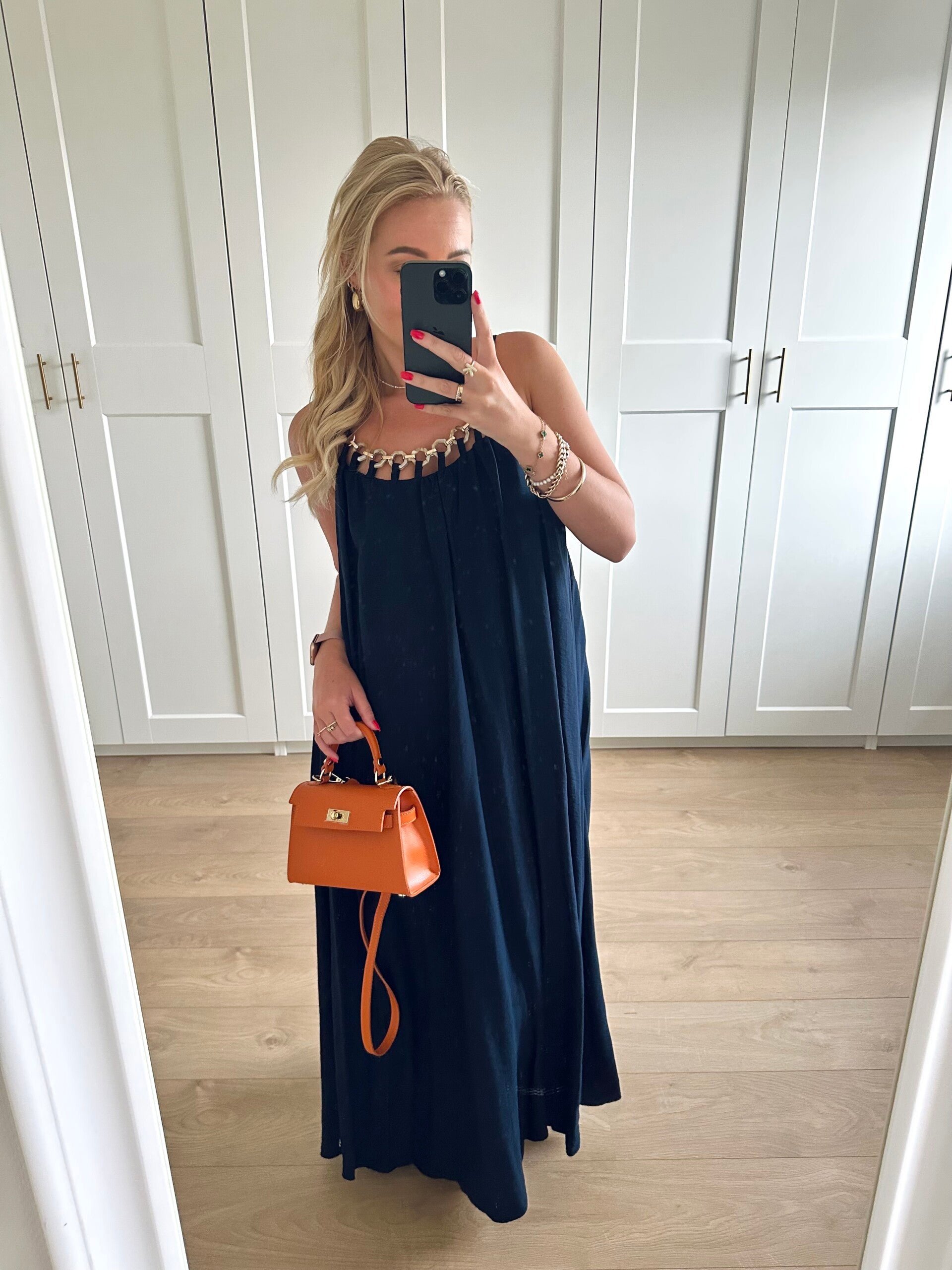 Lange jurk met sierringen - blauw