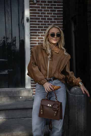 Suede look bomber met schoudervulling - camel