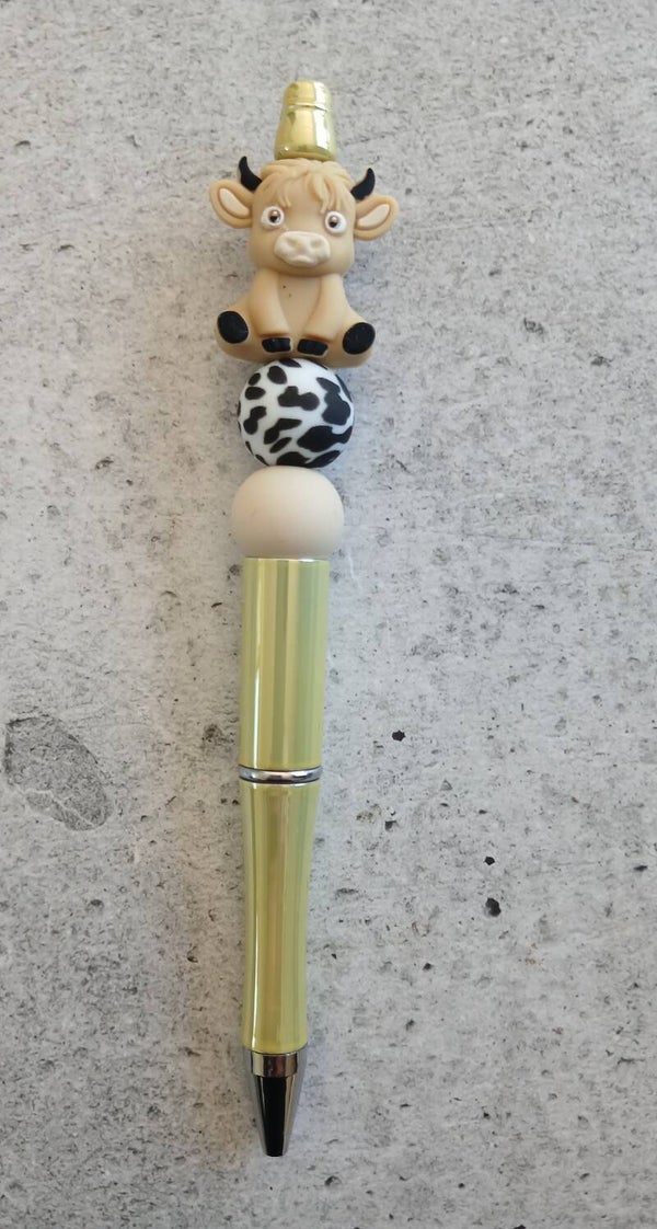 Item #P21 Bull Pen
