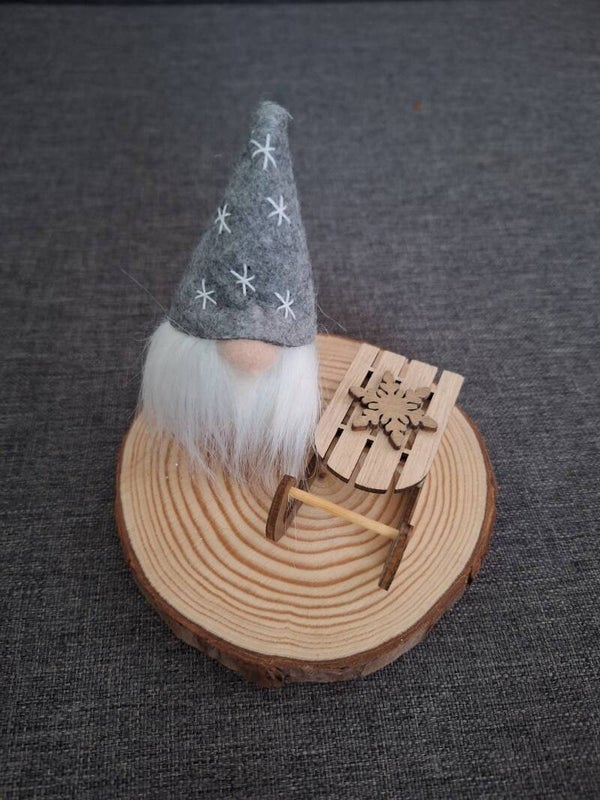 Holzuntersetzer Wichtelchlaus mit Schlitten