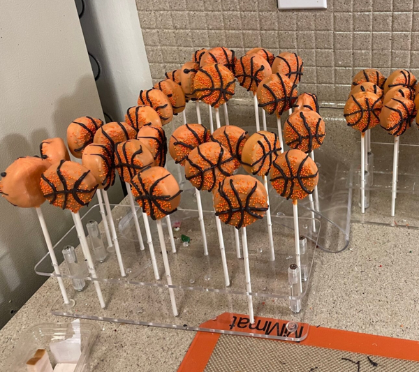 Single object cake pops/dozen