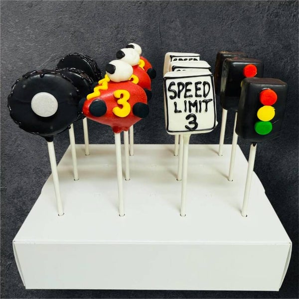Themed cake pops/dozen