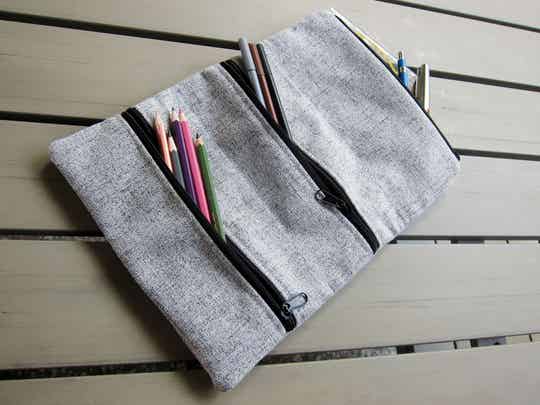 SALE Rollmäppchen  3 Reißverschlüsse Strukturstoff hellgrau