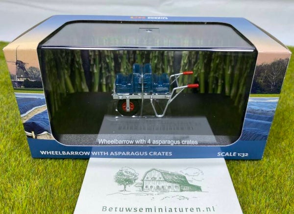 Kruiwagen met aspergekratten