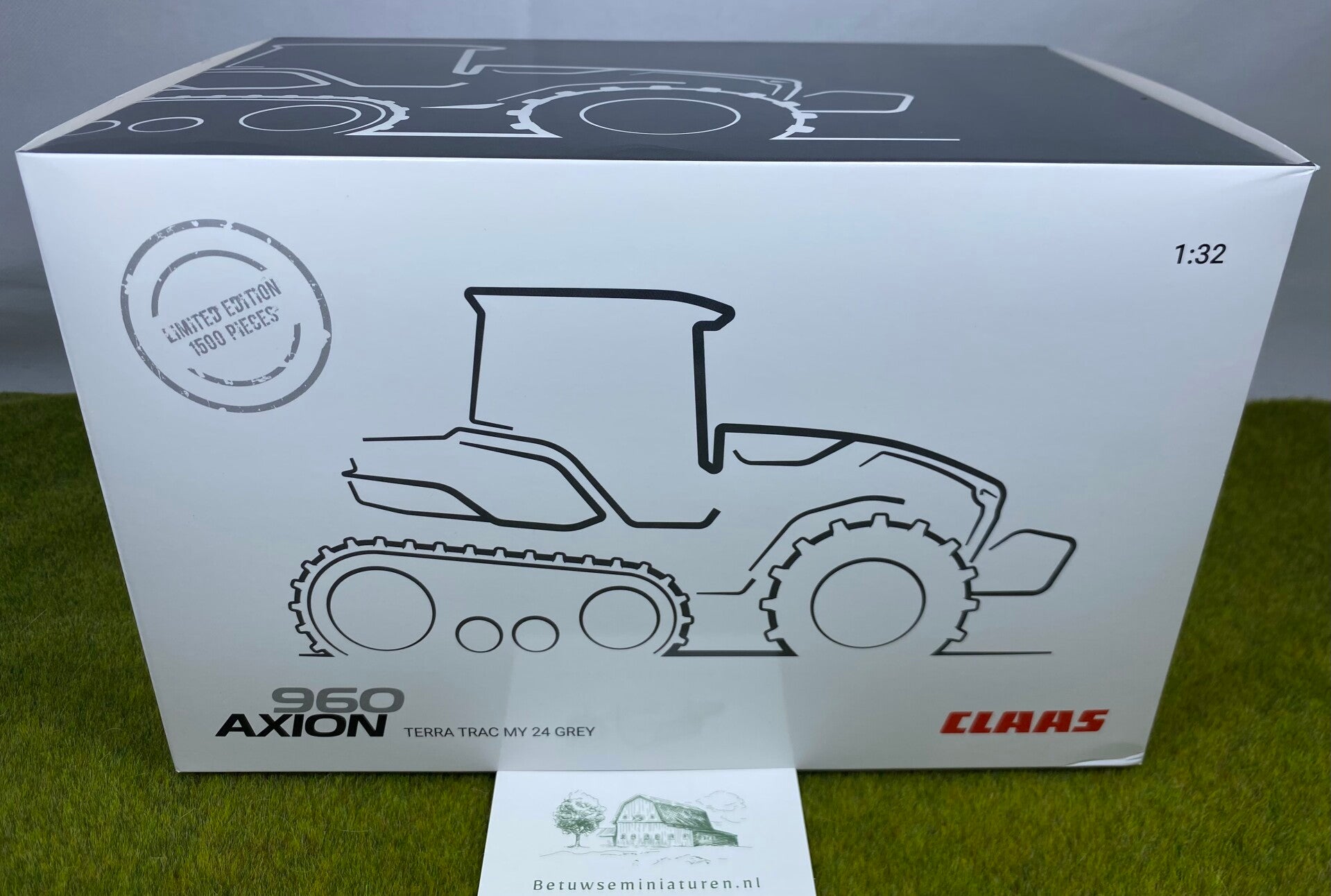 Claas Axion 960 TT MY24 Grey Edition