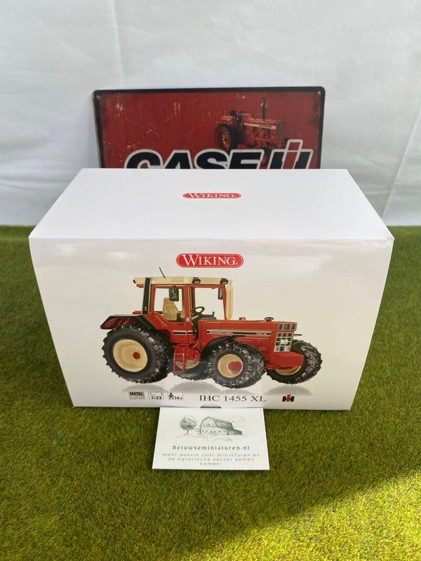 International IHC 1455 XL tractor