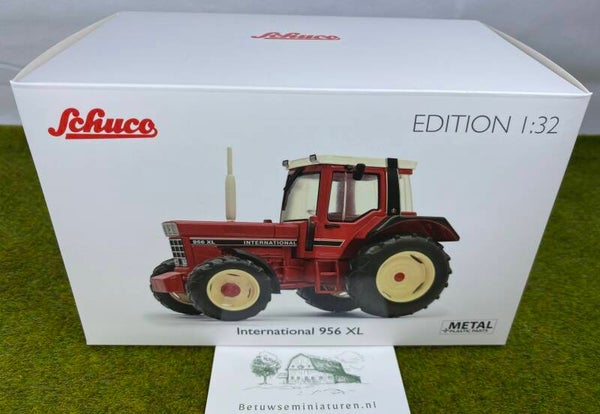 International 956 XL