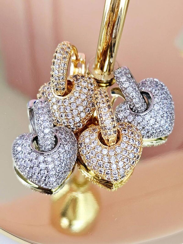 Arete Huggies corazón