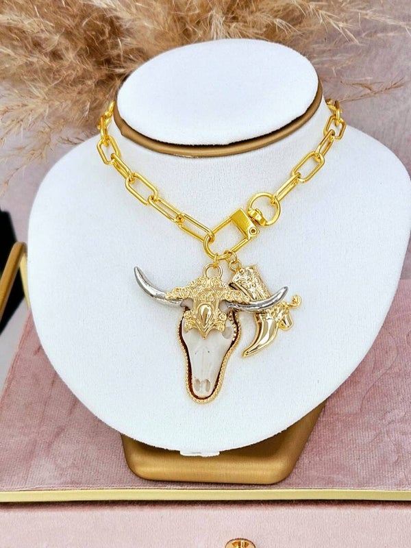Collar toro plata